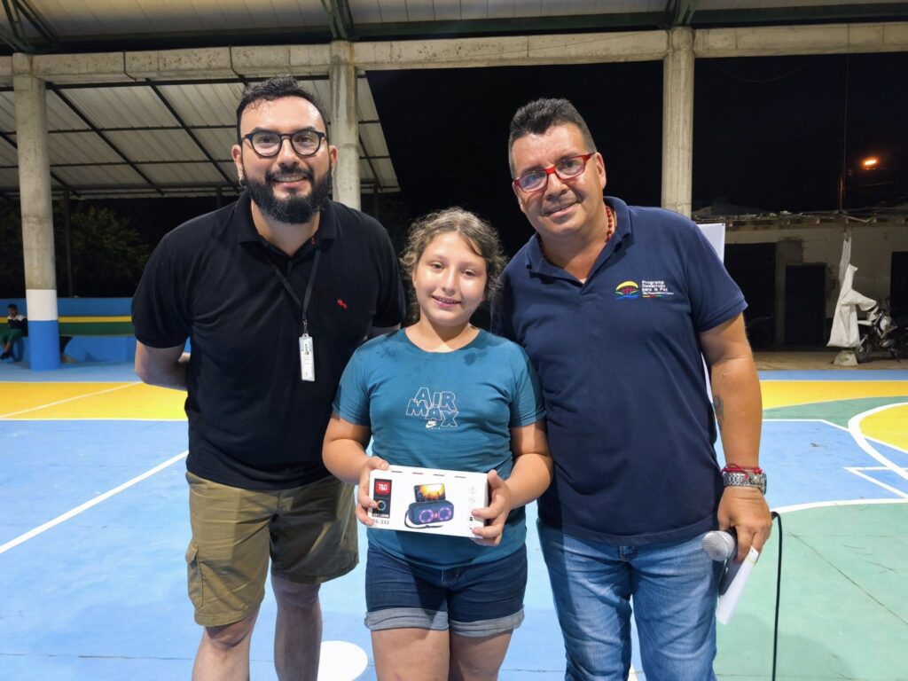 📚✨ ¡𝐂𝐞𝐥𝐞𝐛𝐫𝐚𝐦𝐨𝐬 𝐞𝐥 𝐭𝐚𝐥𝐞𝐧𝐭𝐨 𝐥𝐢𝐭𝐞𝐫𝐚𝐫𝐢𝐨 𝐝𝐞𝐥 𝐑í𝐨 𝐋𝐚 𝐌𝐢𝐞𝐥! ✨📚